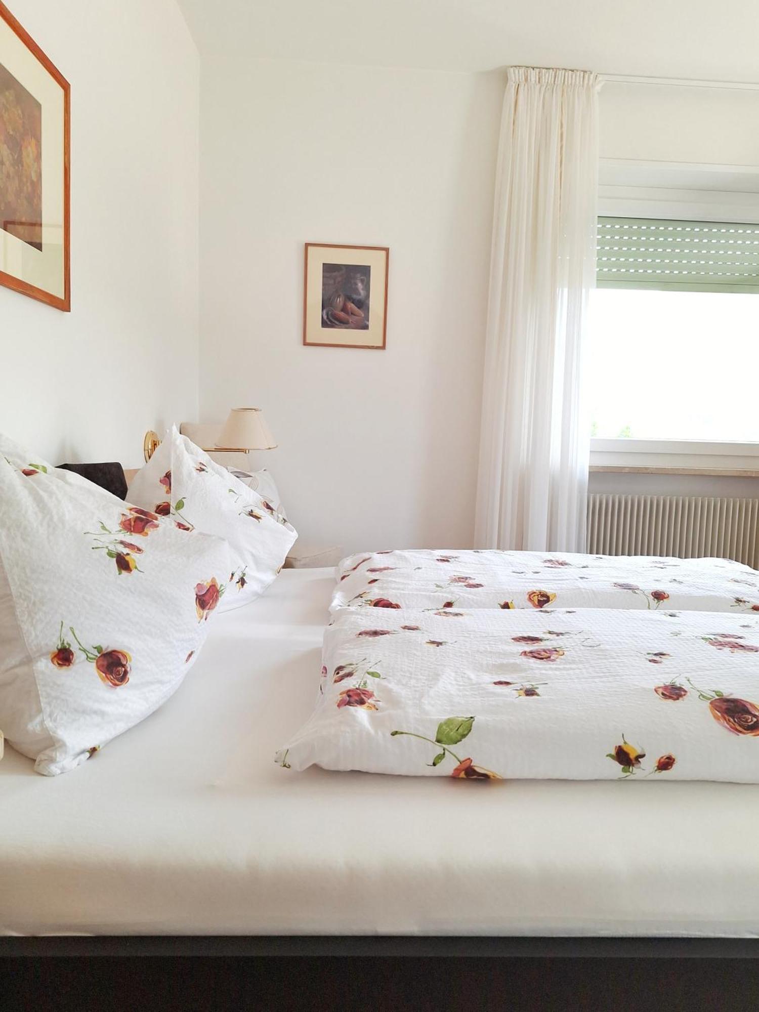 Bed and Breakfast Cafe Rudi Living Parcines Zewnętrze zdjęcie