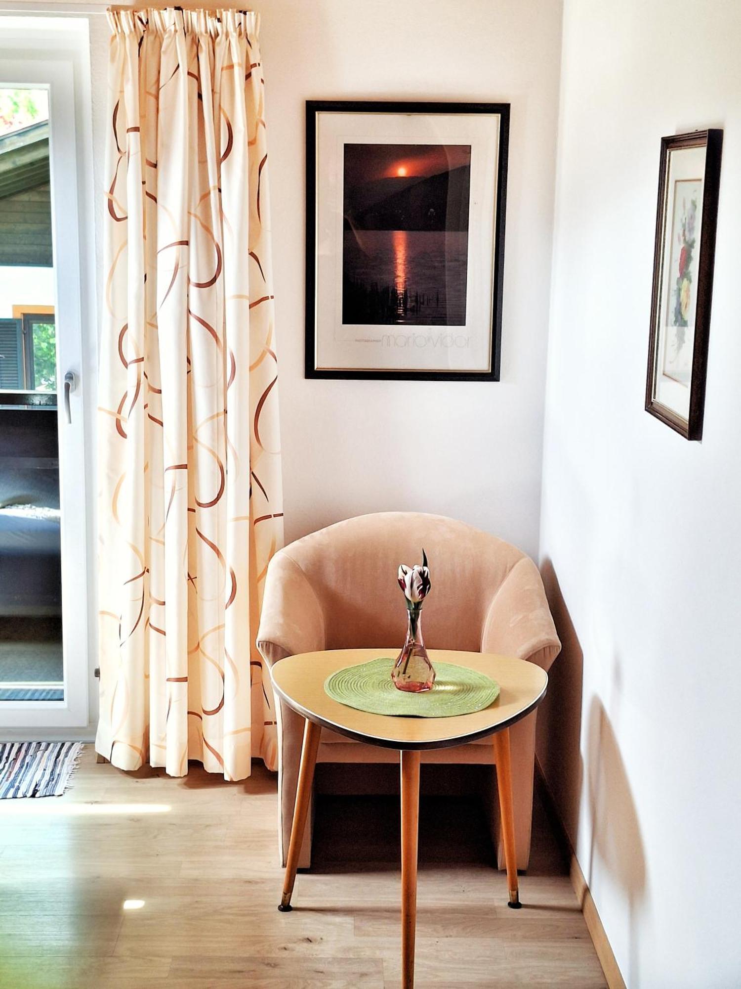 Bed and Breakfast Cafe Rudi Living Parcines Zewnętrze zdjęcie